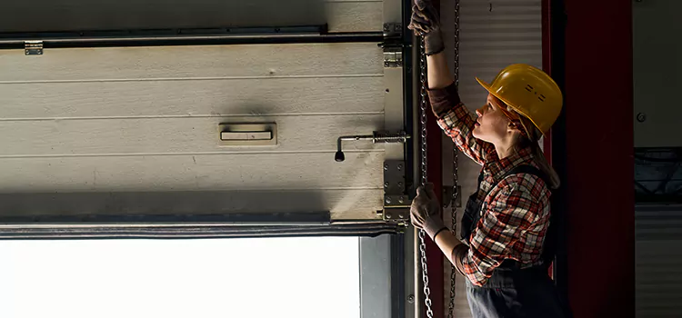 Addressing Common Garage Door Stoppage Issues in Waterloo, IA